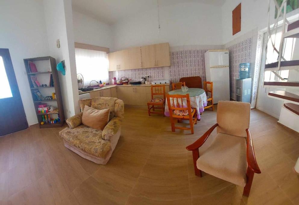 Arsinoe Guest House Famagusta  Buitenkant foto