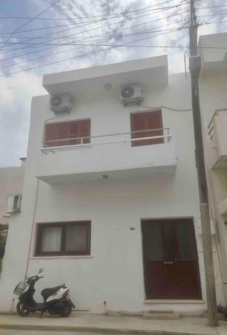 Arsinoe Guest House Famagusta  Buitenkant foto
